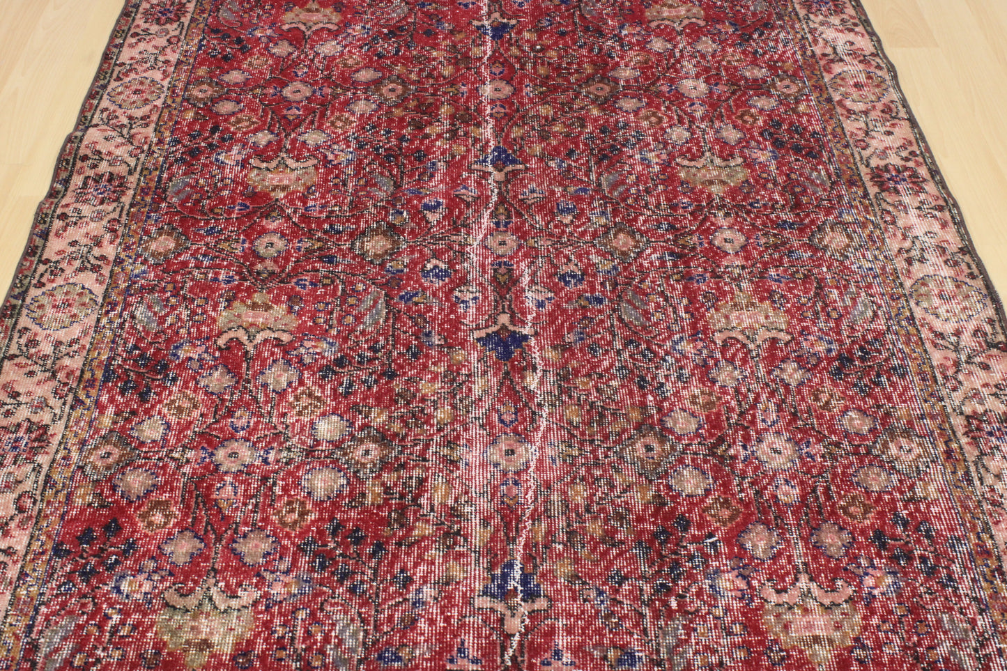 Hand-Knotted Vintage Turkish Rug (4'9" x 7'10")