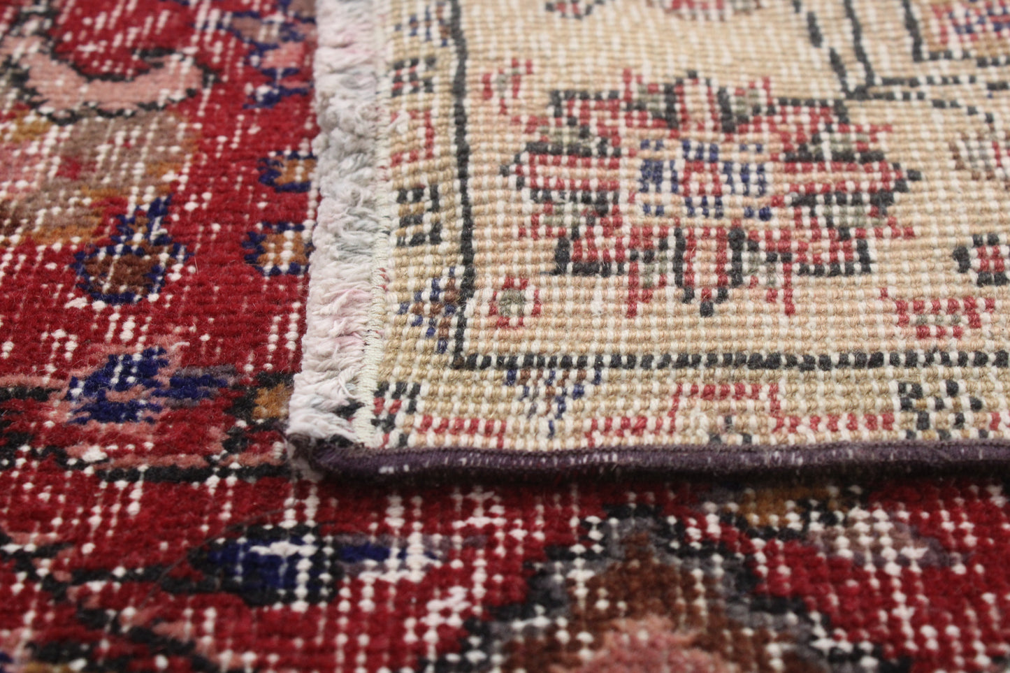 Hand-Knotted Vintage Turkish Rug (4'9" x 7'10")