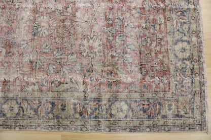 Hand-Knotted Vintage Turkish Rug (5'3" x 8'8")