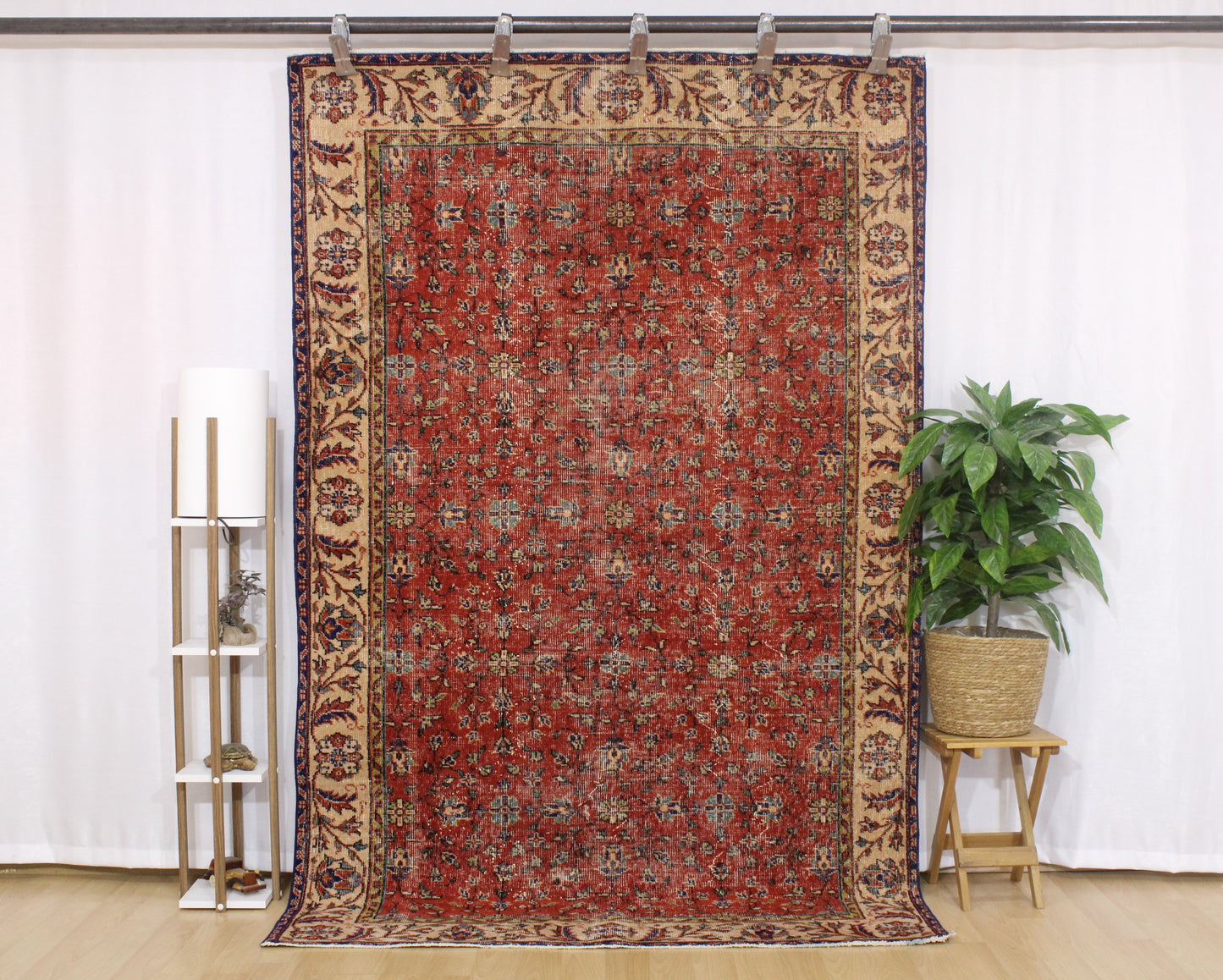 Hand-Knotted Vintage Turkish Rug (5'1" x 8'2")