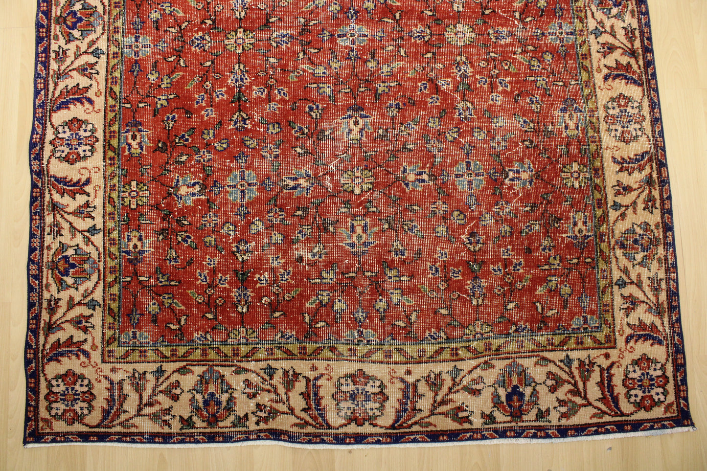 Hand-Knotted Vintage Turkish Rug (5'1" x 8'2")