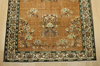 Hand-Knotted Vintage Turkish Rug (4'8" x 8'3")