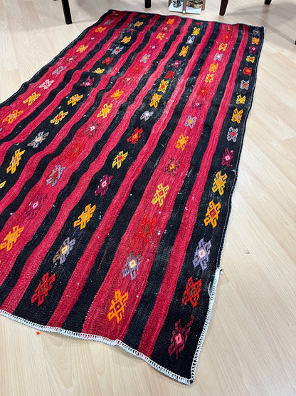 Handwoven Turkish Vintage Kilim (3'3" x 6'5")