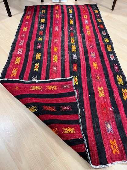 Handwoven Turkish Vintage Kilim (3'3" x 6'5")