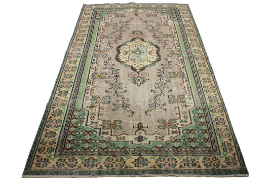 Hand-Knotted Vintage Turkish Rug (5'5" x 9'3")