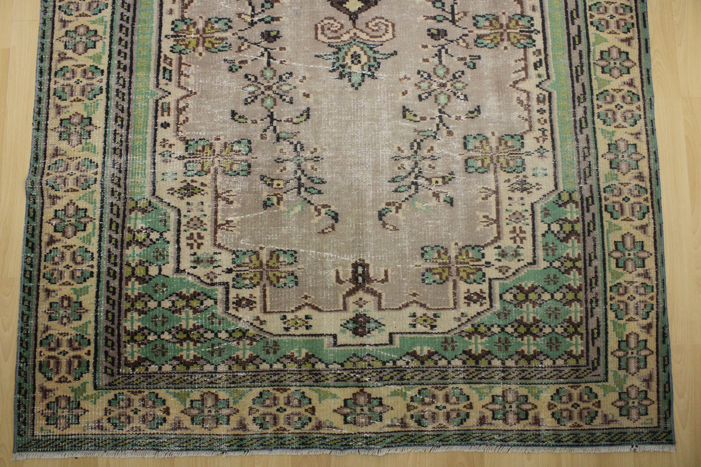 Hand-Knotted Vintage Turkish Rug (5'5" x 9'3")