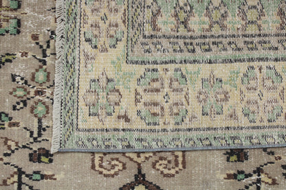 Hand-Knotted Vintage Turkish Rug (5'5" x 9'3")