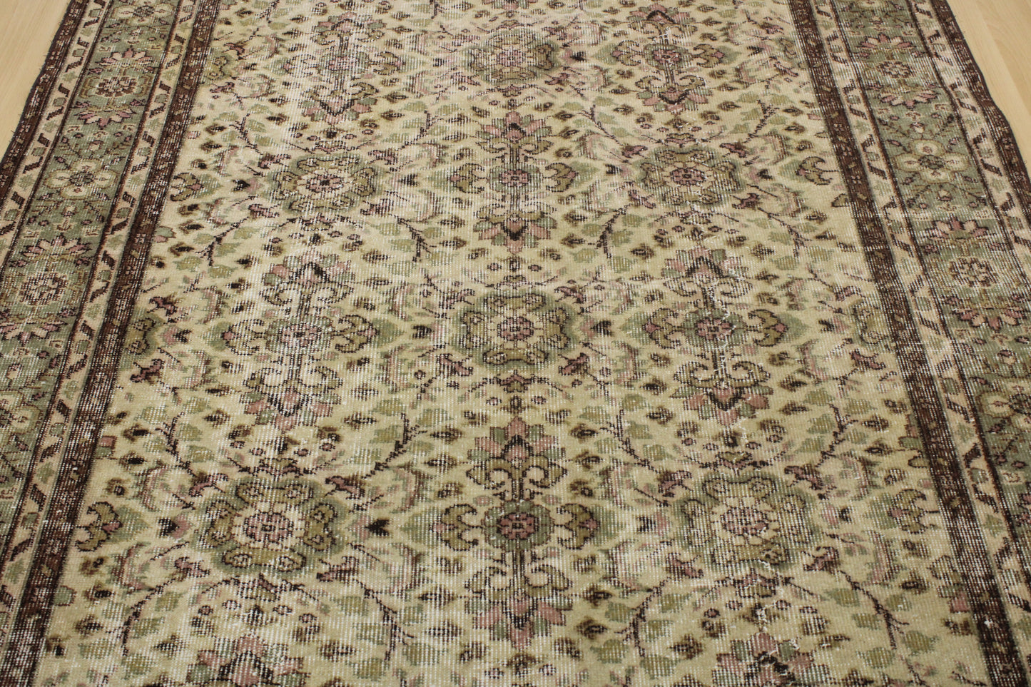 Hand-Knotted Vintage Turkish Rug (5'5" x 8'7")