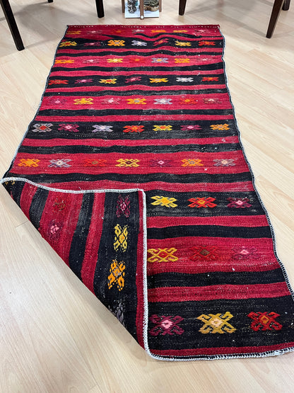 Handwoven Turkish Vintage Kilim (2'11" x 5'10")