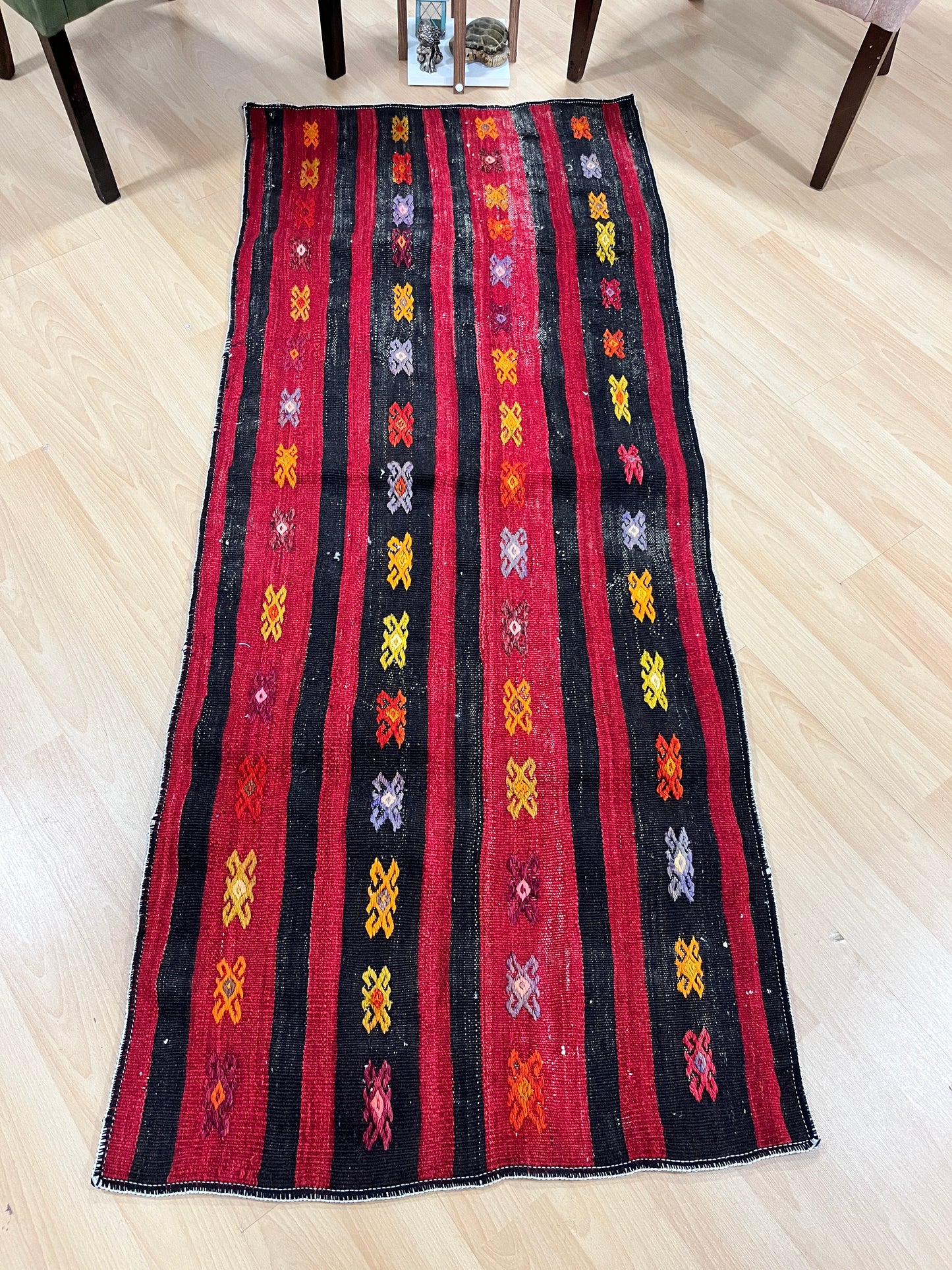 Handwoven Turkish Vintage Kilim (2'8" x 6'3")