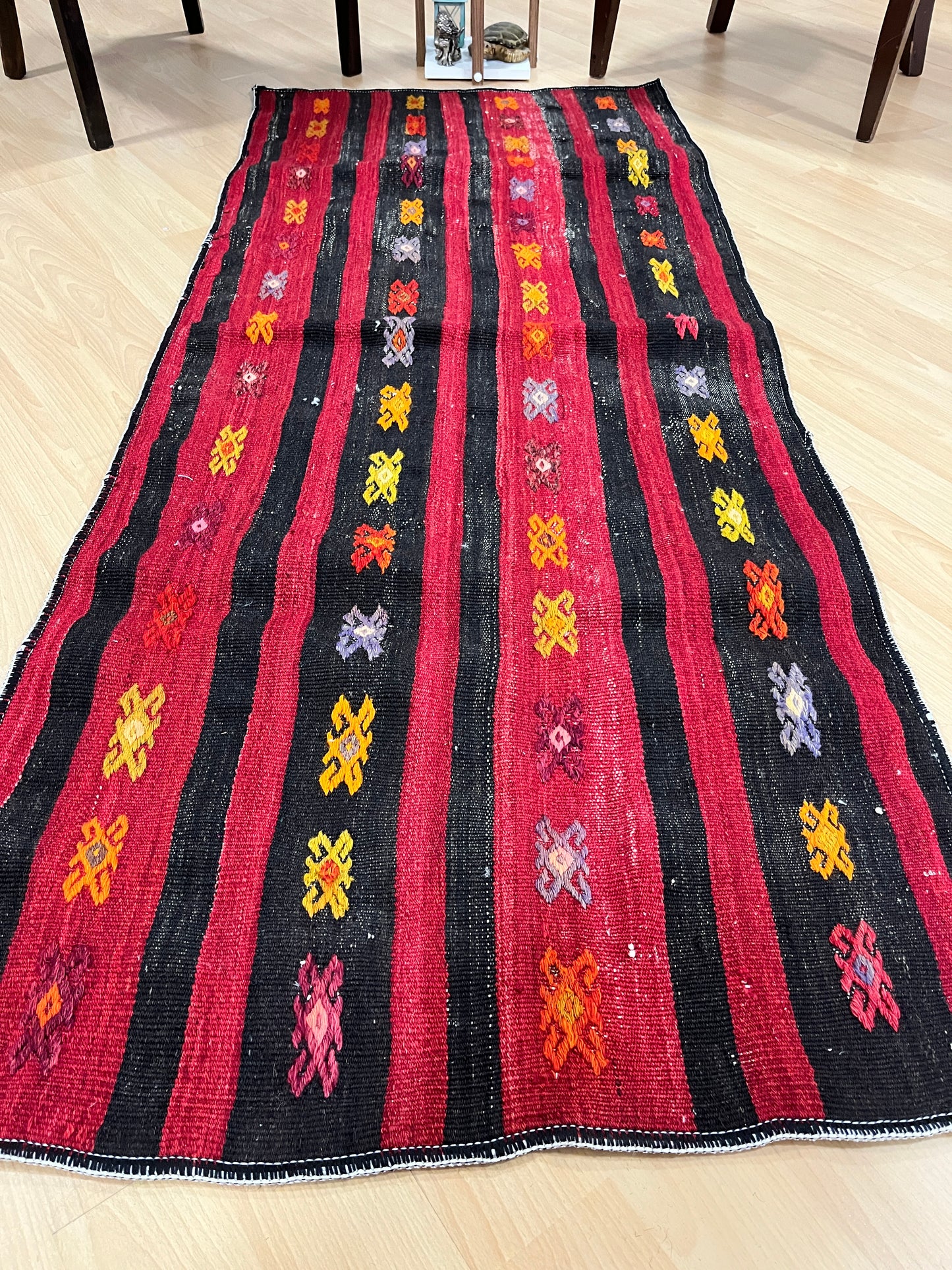 Handwoven Turkish Vintage Kilim (2'8" x 6'3")