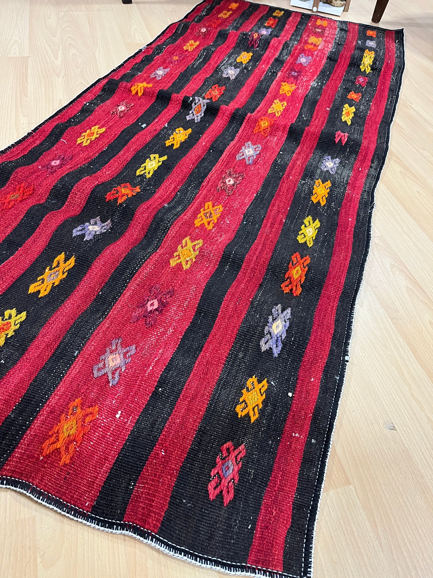 Handwoven Turkish Vintage Kilim (2'8" x 6'3")