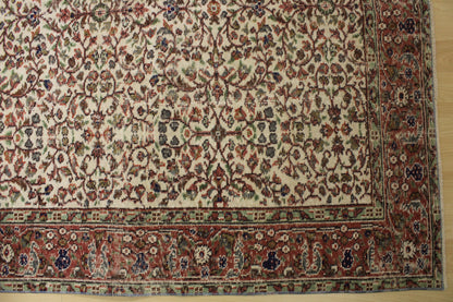 Hand-Knotted Vintage Turkish Rug (5'6" x 9'4")