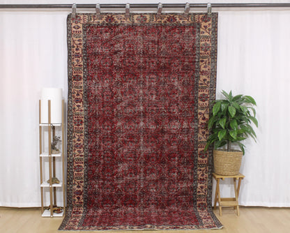 Hand-Knotted Vintage Turkish Rug (5'0" x 8'9")