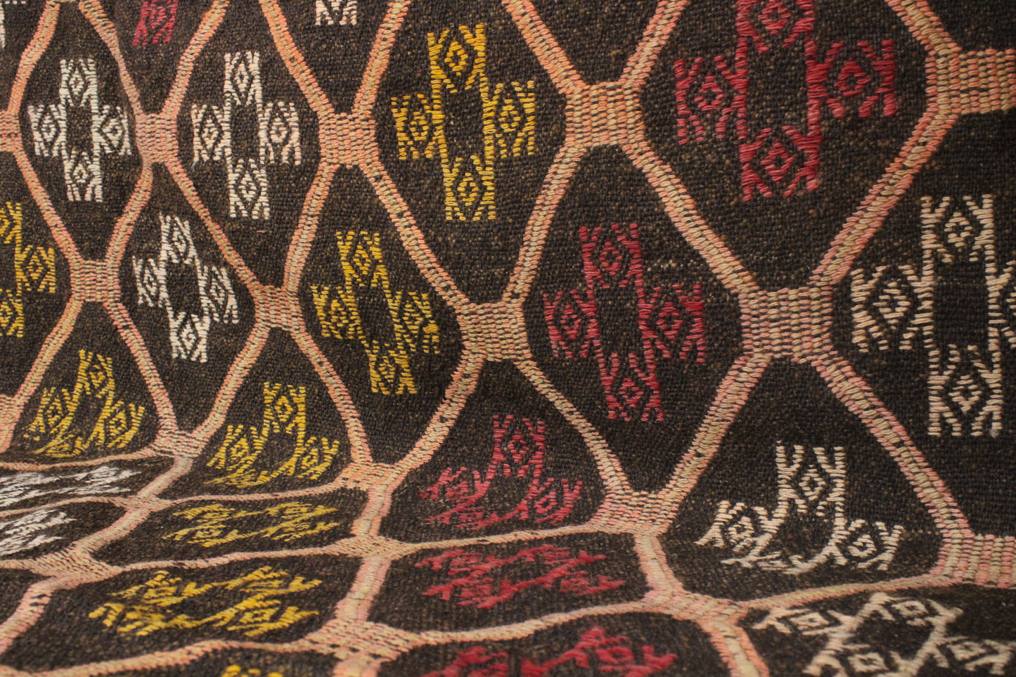 Handwoven Turkish Vintage Kilim (5'4" x 10'5")