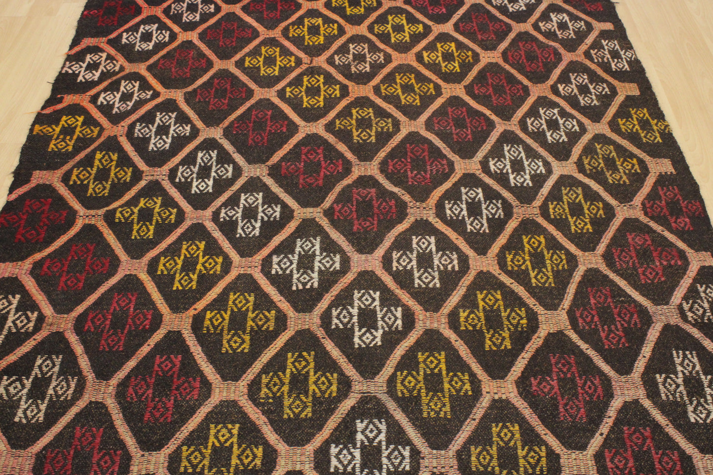 Handwoven Turkish Vintage Kilim (5'4" x 10'5")