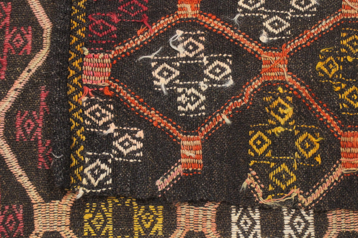 Handwoven Turkish Vintage Kilim (5'4" x 10'5")