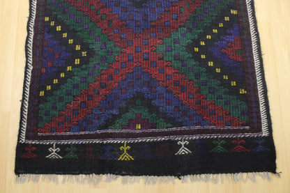 Handwoven Turkish Vintage Kilim (4'11" x 9'2")