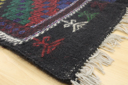 Handwoven Turkish Vintage Kilim (4'11" x 9'2")