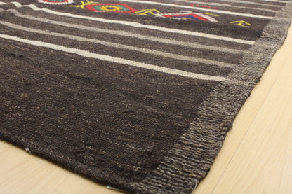 Handwoven Turkish Vintage Kilim (5'10" x 10'2")