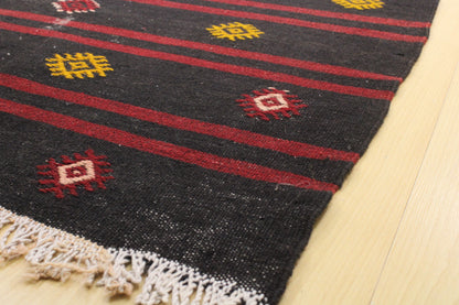 Handwoven Turkish Vintage Kilim (6'0" x 10'2")