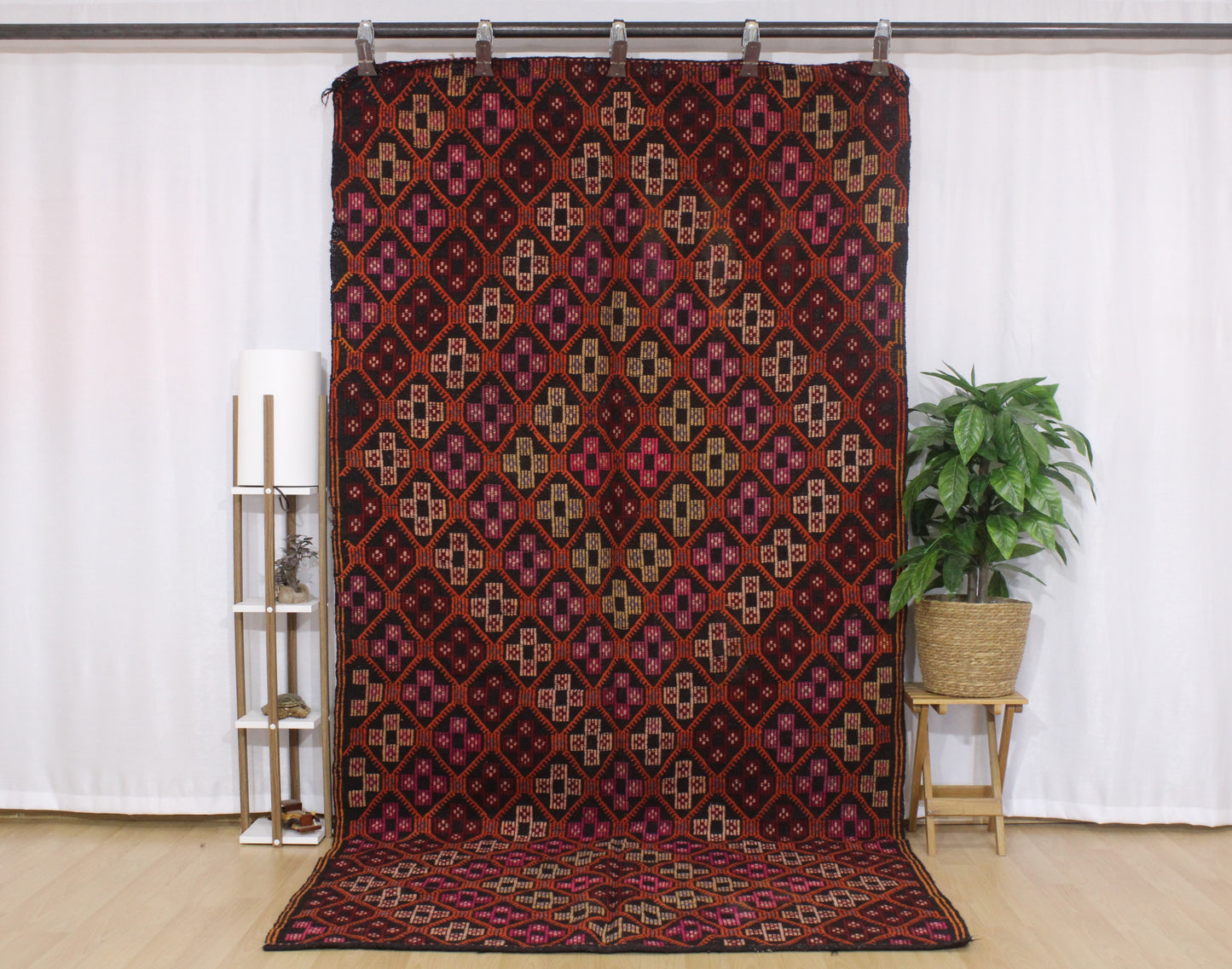 Handwoven Turkish Vintage Kilim (5'1" x 10'2")