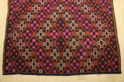 Handwoven Turkish Vintage Kilim (5'1" x 10'2")