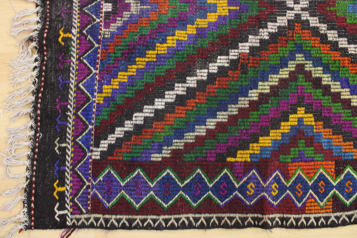 Handwoven Turkish Vintage Kilim (8'0" x 10'1")