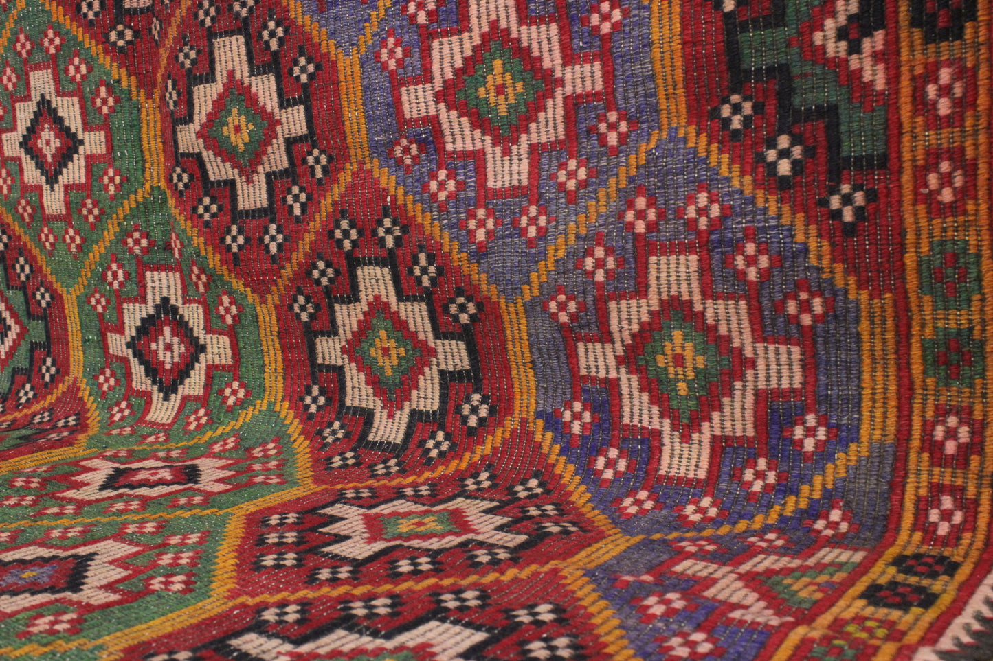 Handwoven Turkish Vintage Kilim (5'11" x 12'4")