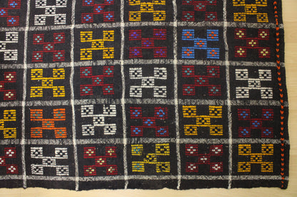 Handwoven Turkish Vintage Kilim (4'5" x 8'5")