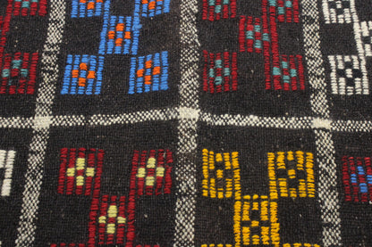 Handwoven Turkish Vintage Kilim (4'5" x 8'5")