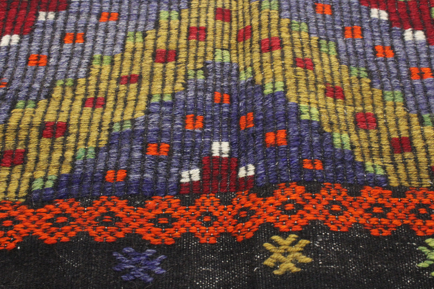 Handwoven Turkish Vintage Kilim (6'1" x 11'7")