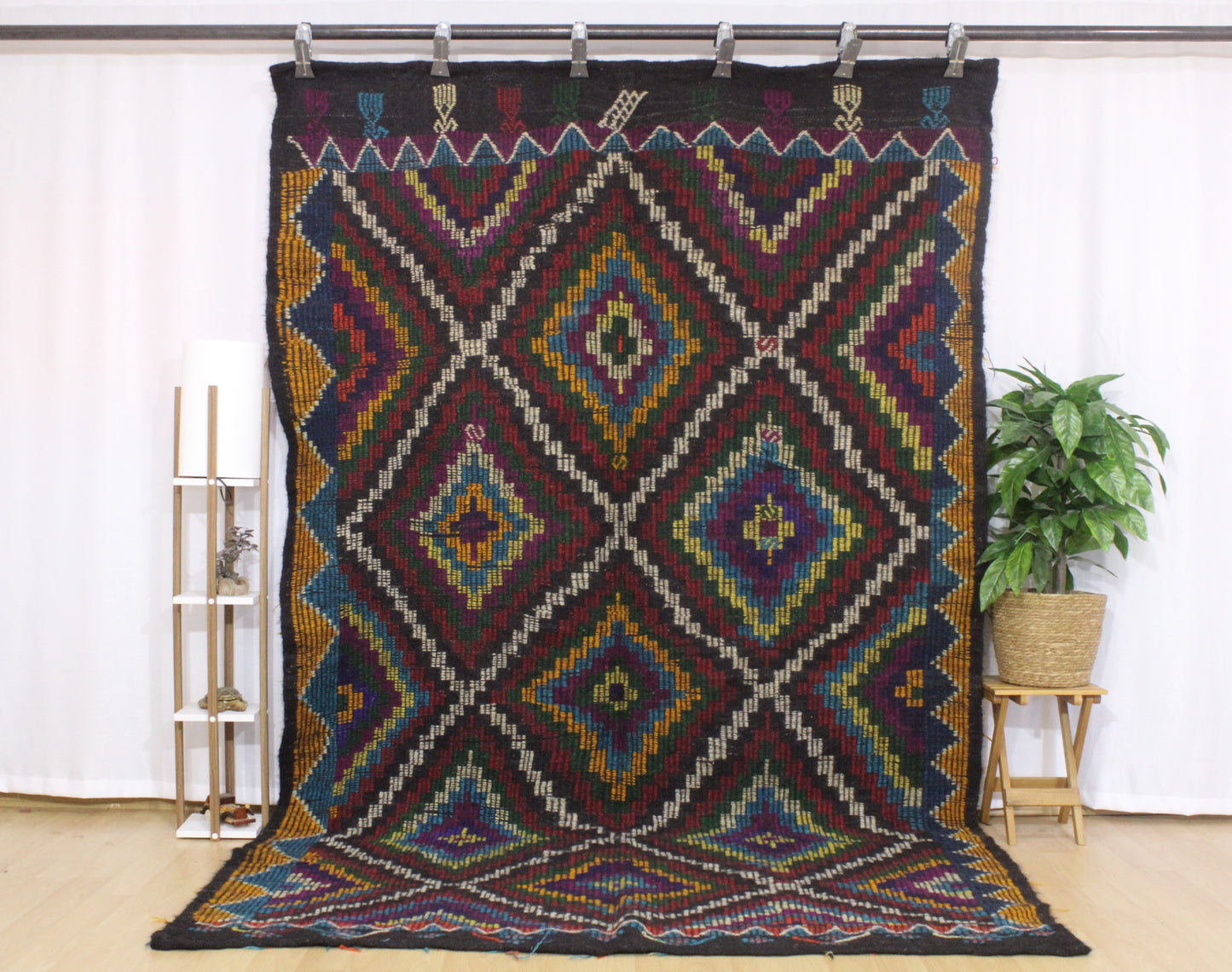 Handwoven Turkish Vintage Kilim (6'4" x 10'3")