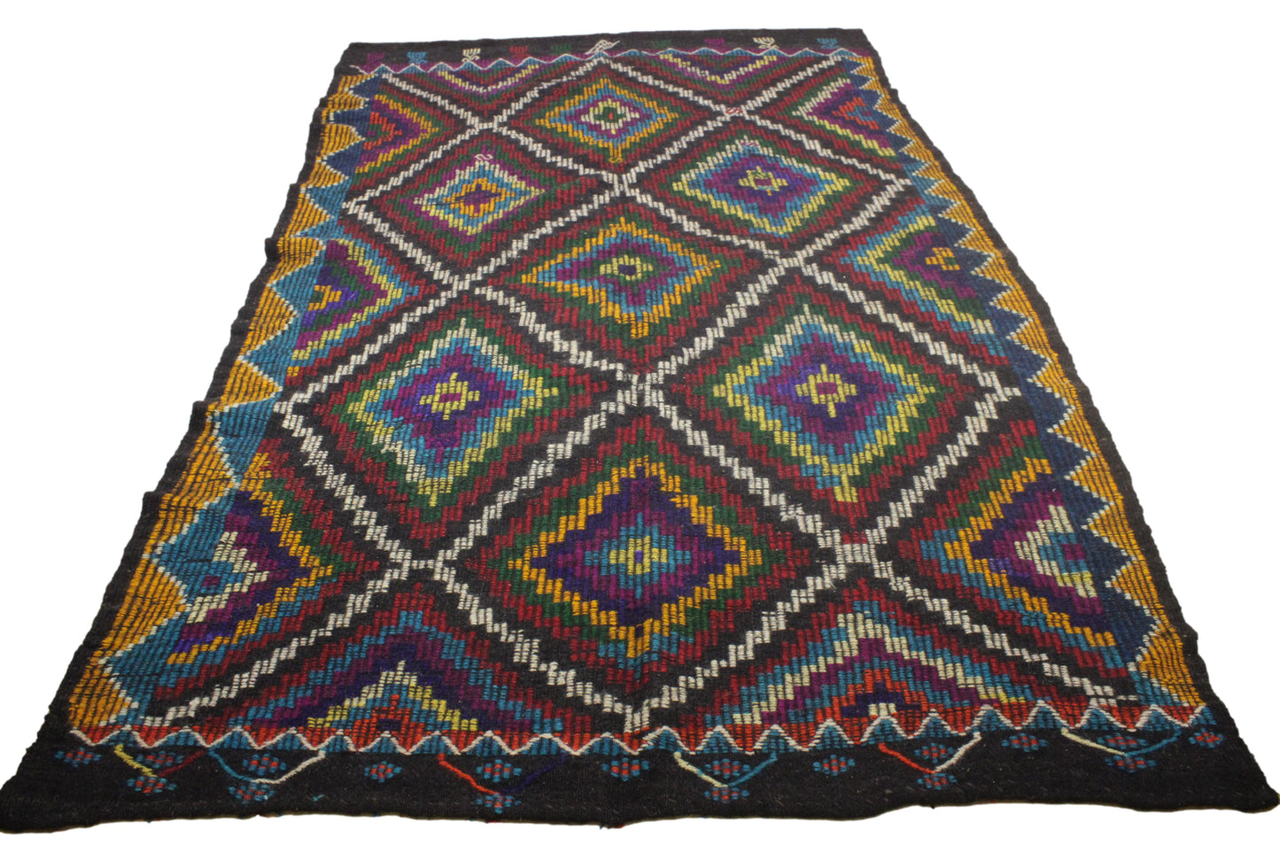 Handwoven Turkish Vintage Kilim (6'4" x 10'3")