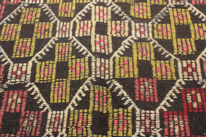 Handwoven Turkish Vintage Kilim (5'5" x 9'0")