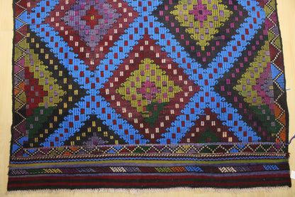 Handwoven Turkish Vintage Kilim (6'2" x 8'10")