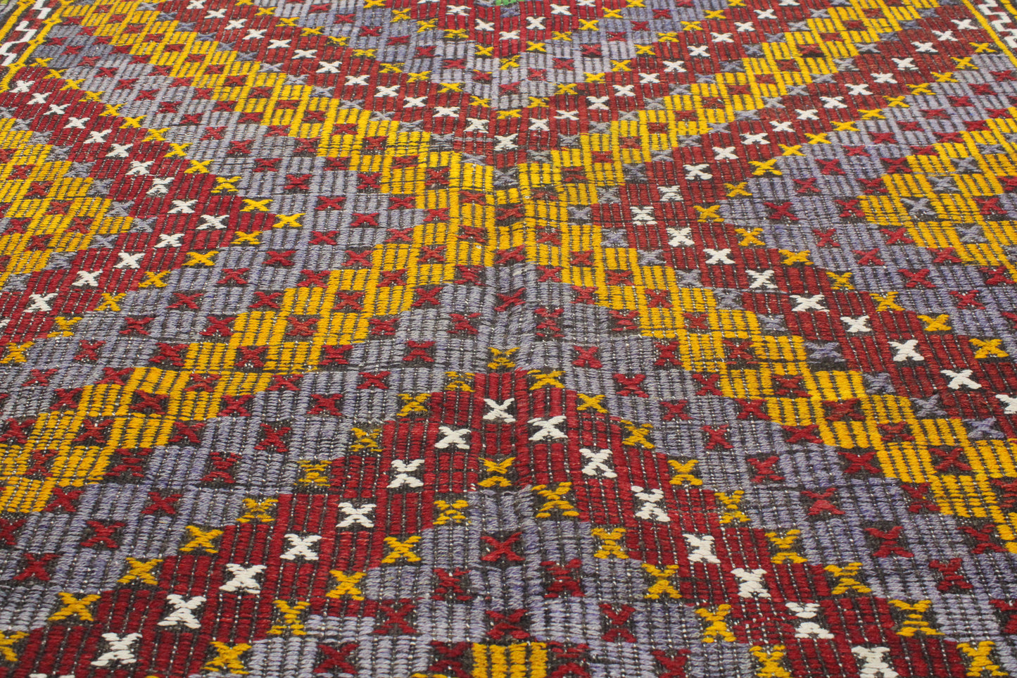 Handwoven Turkish Vintage Kilim (5'5" x 10'2")