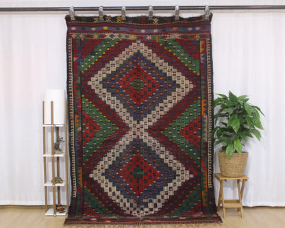 Handwoven Turkish Vintage Kilim (5'1" x 8'8")