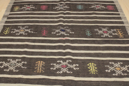 Handwoven Turkish Vintage Kilim (5'6" x 10'6")