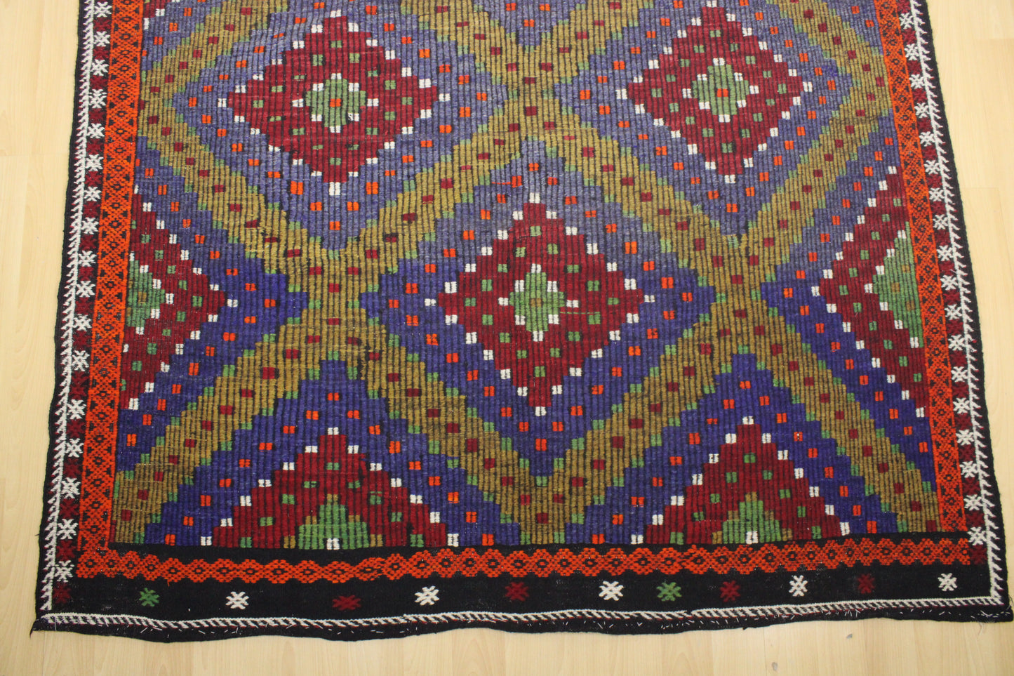 Handwoven Turkish Vintage Kilim (6'0" x 10'11")