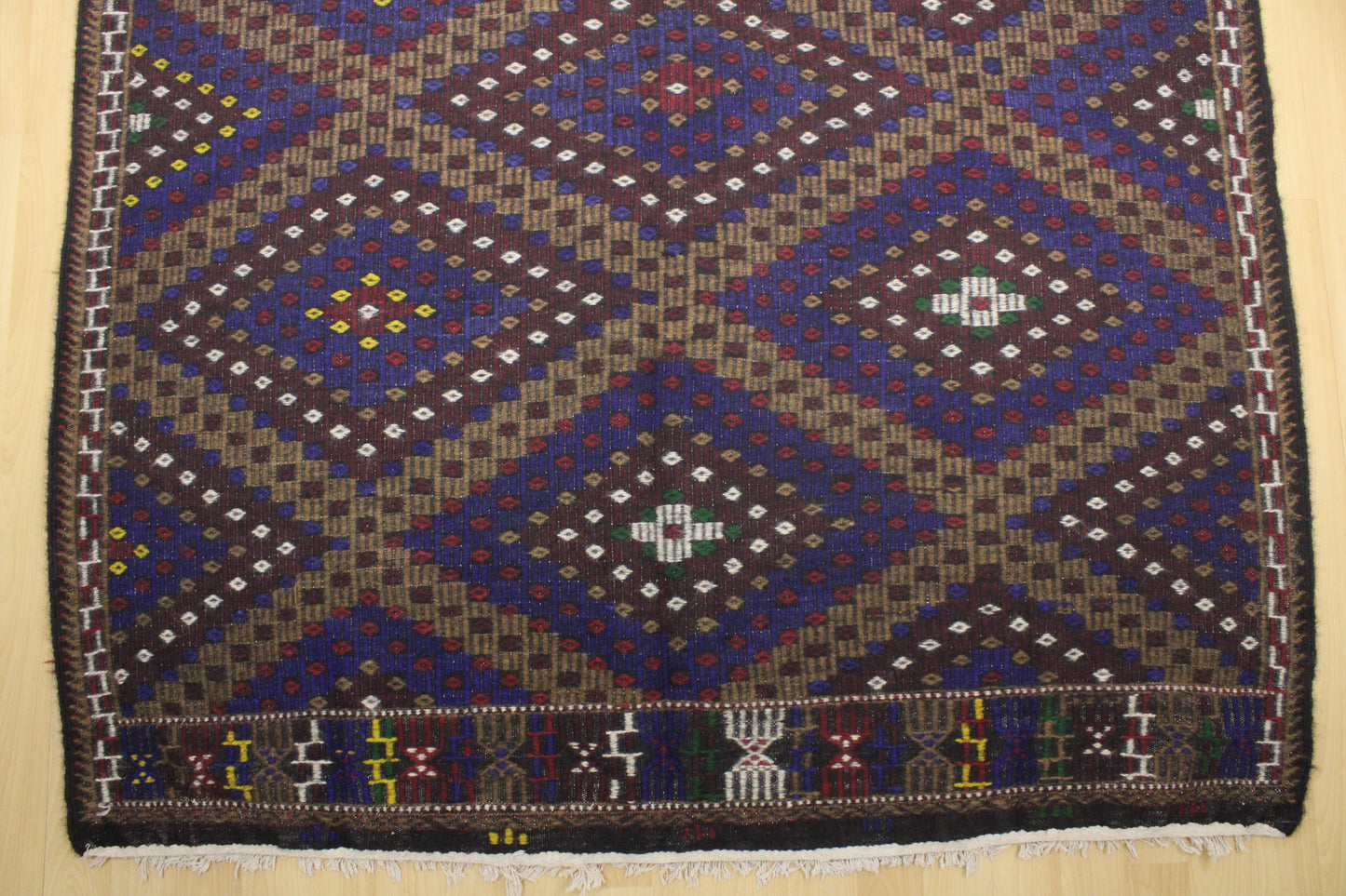 Handwoven Turkish Vintage Kilim (5'10" x 10'4")