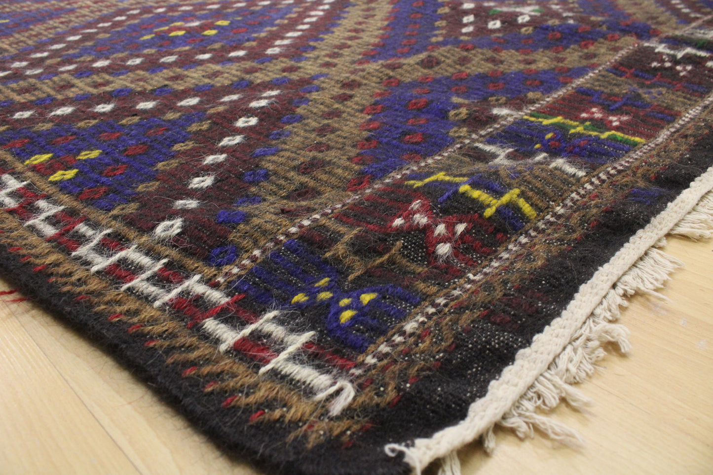 Handwoven Turkish Vintage Kilim (5'10" x 10'4")