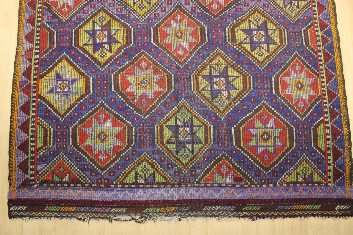 Handwoven Turkish Vintage Kilim (6'7" x 9'12")