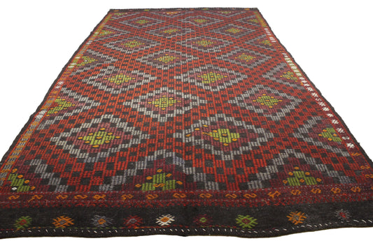 Handwoven Turkish Vintage Kilim (5'7" x 10'1")