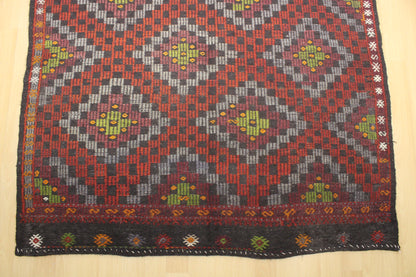 Handwoven Turkish Vintage Kilim (5'7" x 10'1")