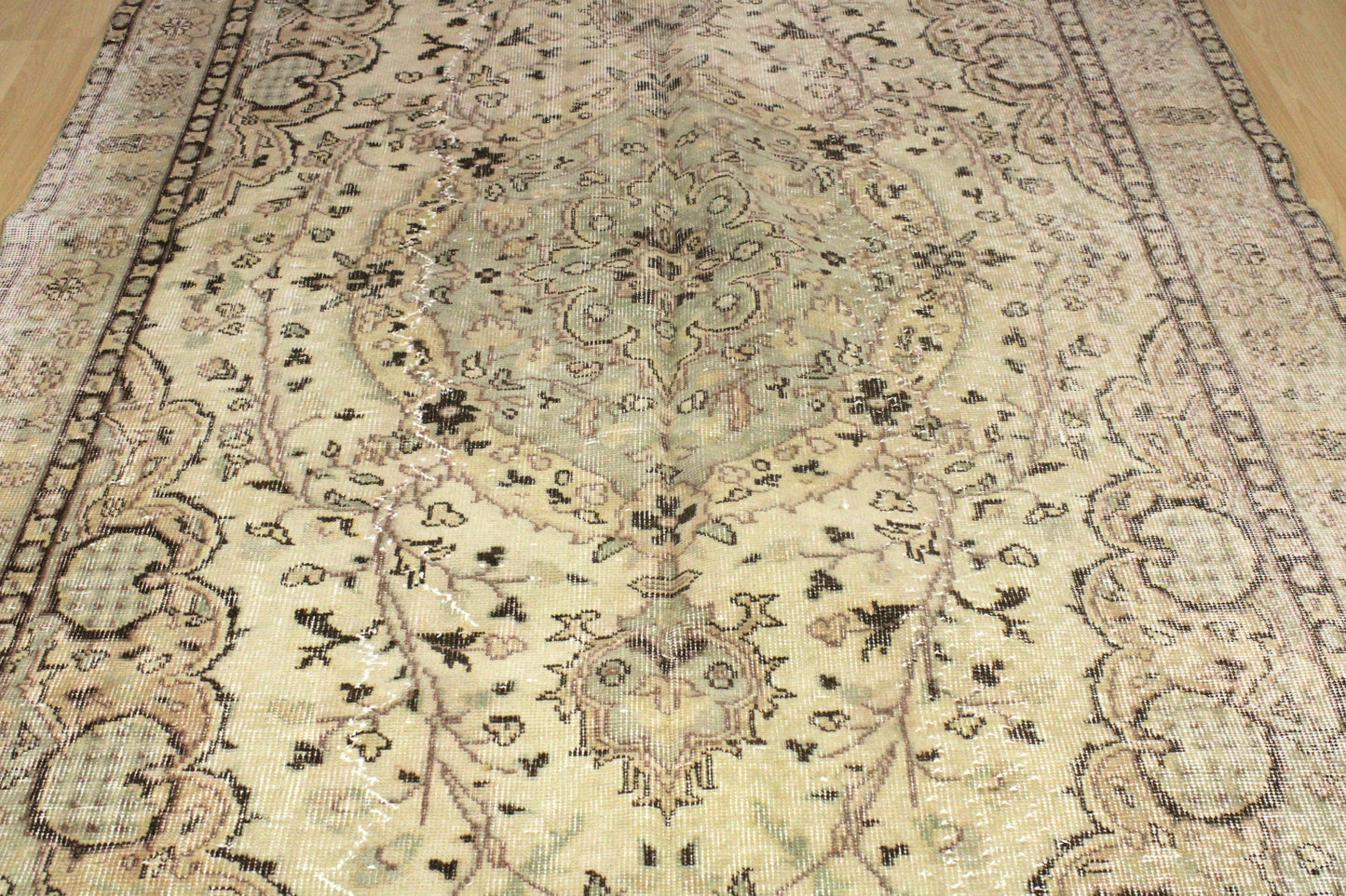 Hand-Knotted Vintage Turkish Rug (5'10" x 9'7")