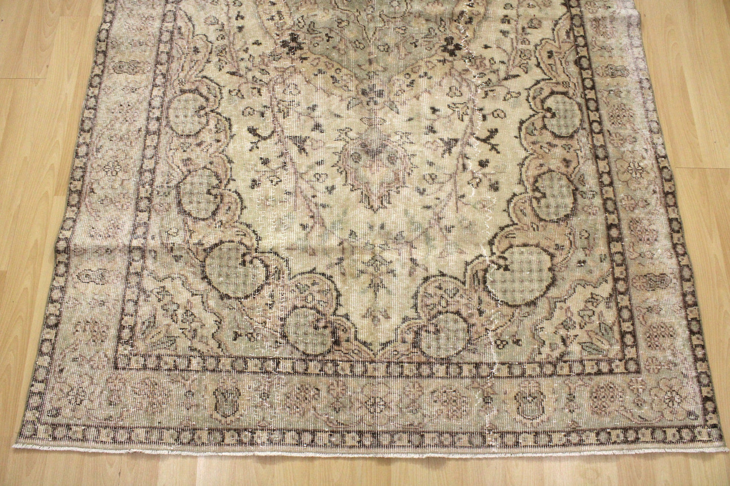 Hand-Knotted Vintage Turkish Rug (5'10" x 9'7")