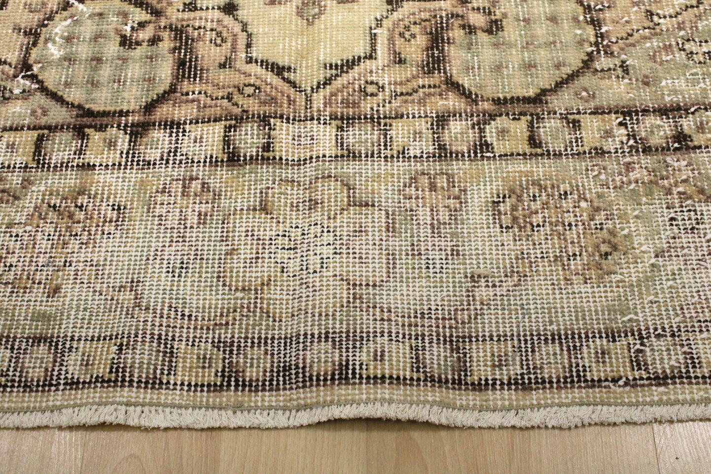 Hand-Knotted Vintage Turkish Rug (5'10" x 9'7")