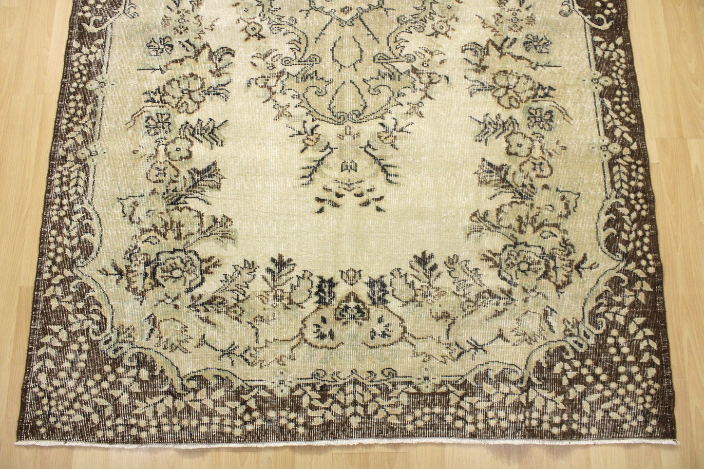 Hand-Knotted Vintage Turkish Rug (5'8" x 9'3")