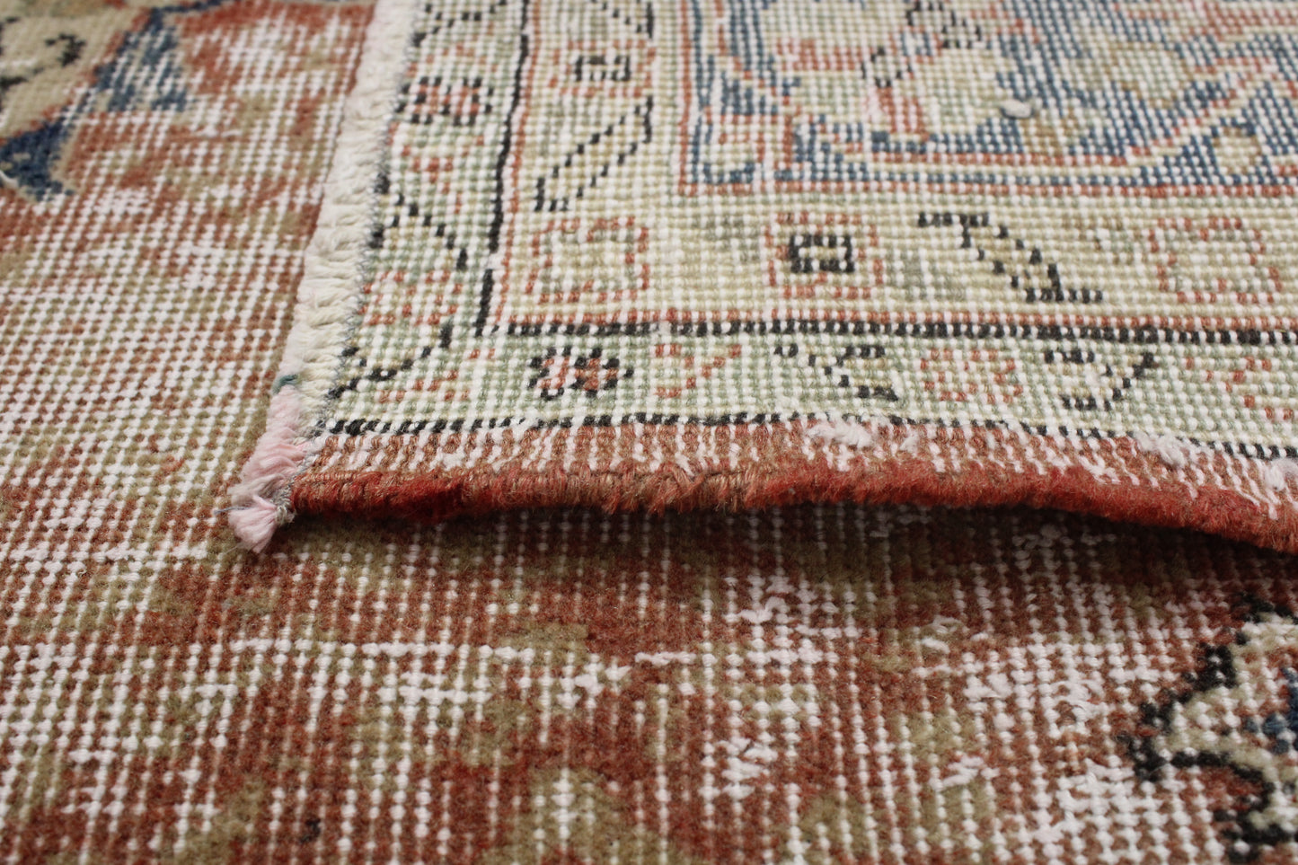 Hand-Knotted Vintage Turkish Rug (5'11" x 9'5")